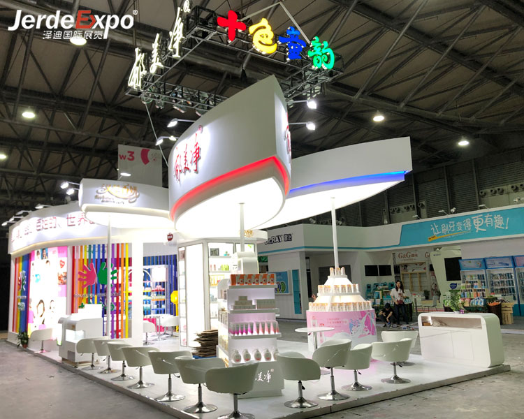 對于中小型展商什么樣的材質比較適合展位建設？
